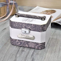 Шкатулка для украшений с персональной гравировкой "Камилла"